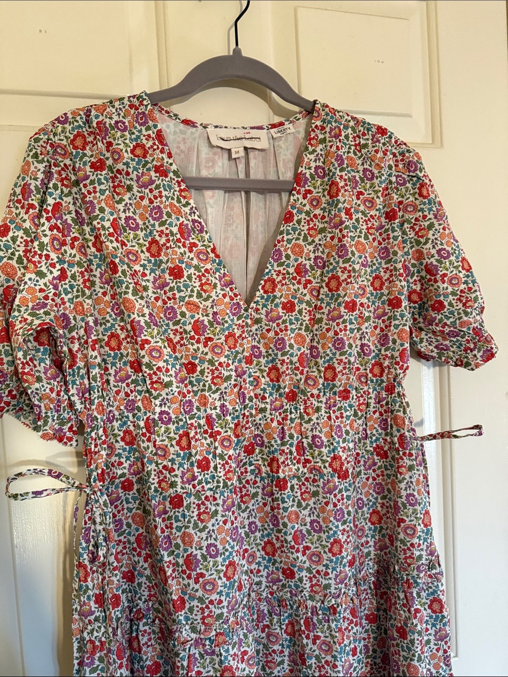 Love The Label Sasha Short-Sleeve V-Neck Tiered Midi Dress - Picture 4 of 12